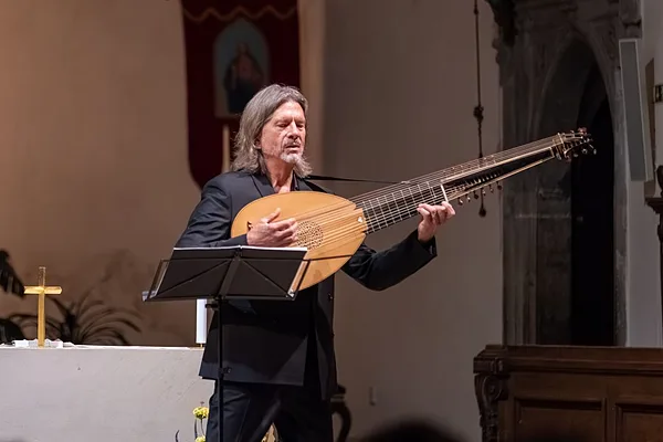 Joel Frederiksen 